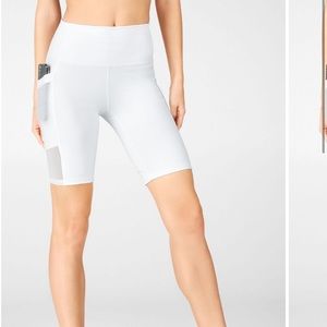 Fabletics high wasted 9” short